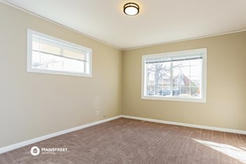 814 QUENTIN ST 3 Beds House for Rent - Photo Gallery 13