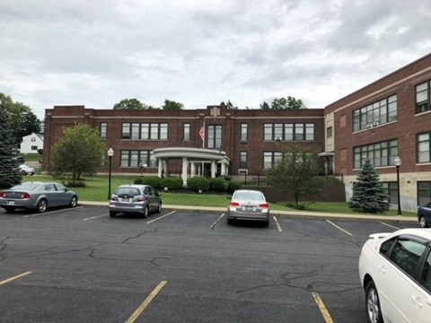 235 Harry L Drive 1 Bed Apartment for Rent - Photo Gallery 6