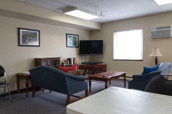 701 Hooper Rd 1 Bed Apartment for Rent - Photo Gallery 8