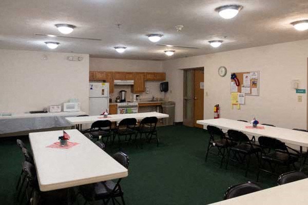 301-401 Hayes Ave 1 Bed Apartment for Rent - Photo Gallery 4