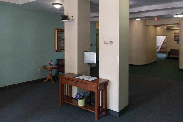 301-401 Hayes Ave 1 Bed Apartment for Rent - Photo Gallery 2