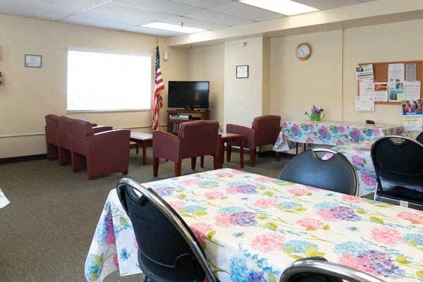 Wells Apartments Studio-1 Bed Apartment for Rent - Photo Gallery 4