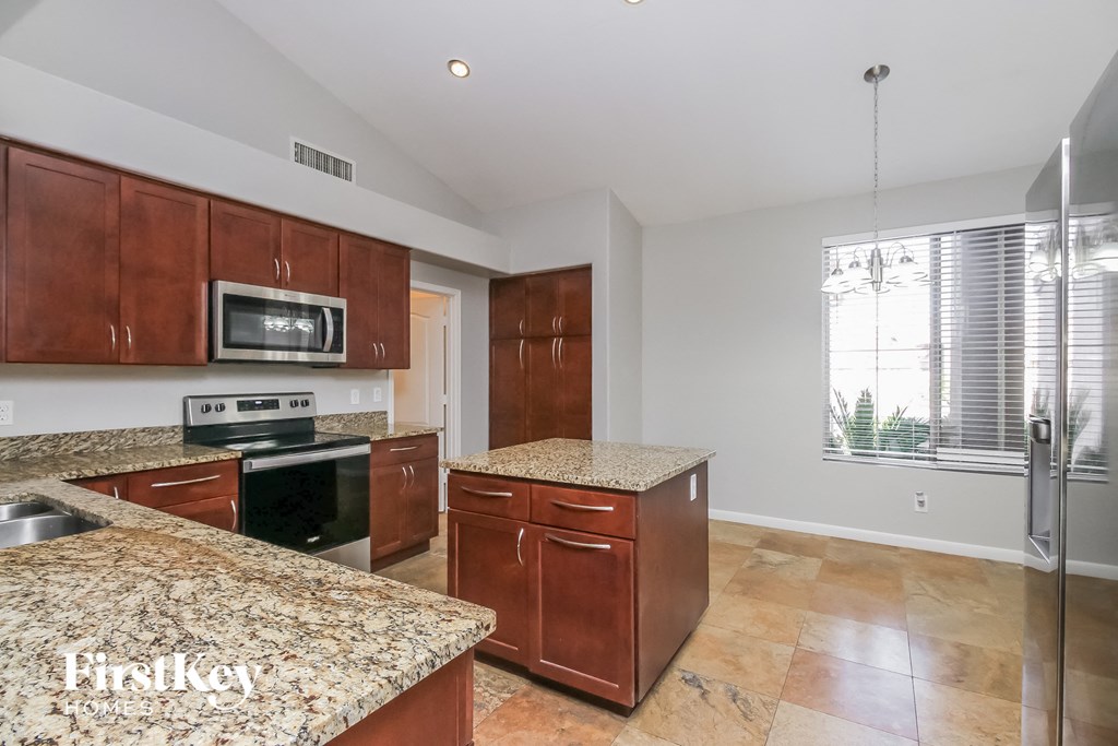 2907 E MILLBRAE Lane 3 Beds House for Rent - Photo Gallery 6