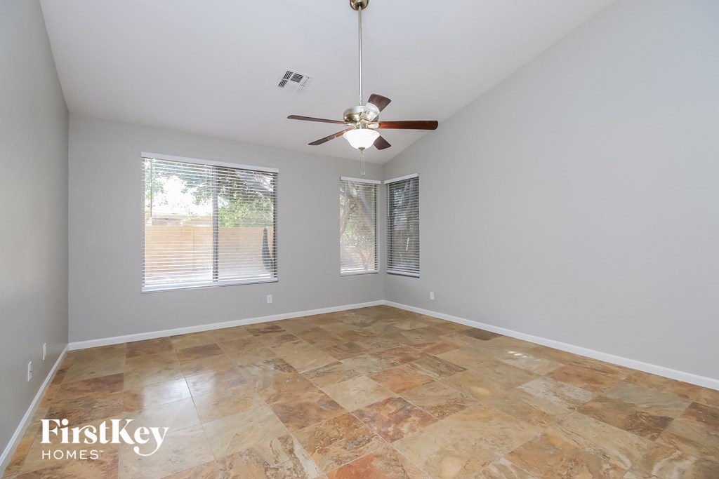 2907 E MILLBRAE Lane 3 Beds House for Rent - Photo Gallery 8