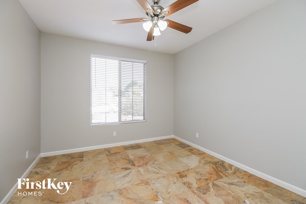 2907 E MILLBRAE Lane 3 Beds House for Rent - Photo Gallery 12