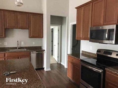 217 Weeping Willow Run Drive 5 Beds Apartment for Rent