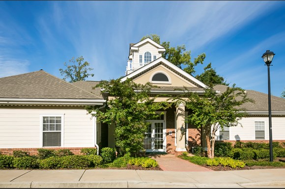 Newnan Crossing Apartments 151 Parkway North Newnan Ga Rentcafe