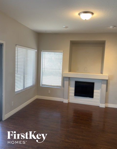 10132 E CAPRI AVENUE 3 Beds Apartment for Rent