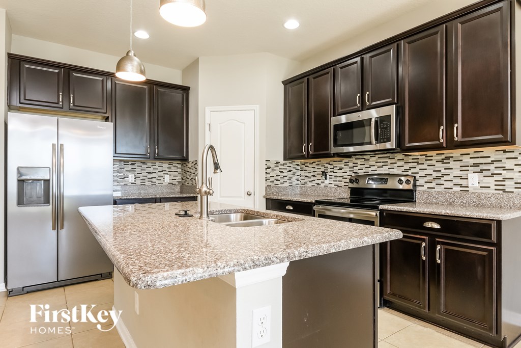 2501 ISABELA TERRACE 4 Beds House for Rent - Photo Gallery 7