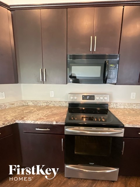 845 E GARY Lane 3 Beds Apartment for Rent