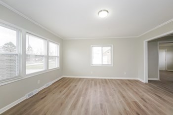 8110 MEADOW LN 3 Beds House for Rent - Photo Gallery 4