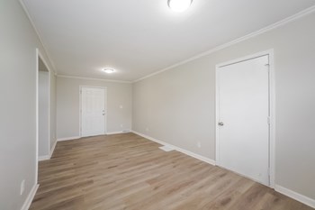 8110 MEADOW LN 3 Beds House for Rent - Photo Gallery 6