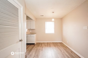 635 HOWARD RD 4 Beds House for Rent - Photo Gallery 5