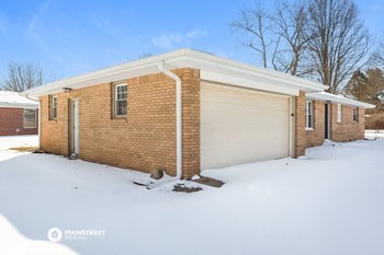 465 PARK ST 3 Beds House for Rent - Photo Gallery 3