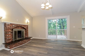 7740 N Grand Av 3 Beds House for Rent - Photo Gallery 5