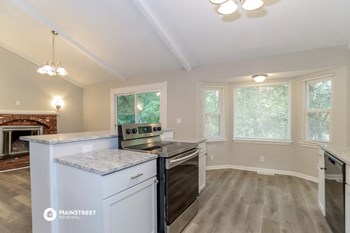 7740 N Grand Av 3 Beds House for Rent - Photo Gallery 6