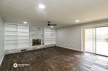 1921 N ANN ARBOR AVE 4 Beds House for Rent - Photo Gallery 4