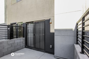 1119 S Stapley Dr Unit 109 3 Beds House for Rent - Photo Gallery 3