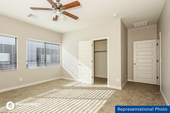 1119 S Stapley Dr Unit 104 3 Beds House for Rent - Photo Gallery 5
