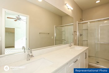 1119 S Stapley Dr Unit 104 3 Beds House for Rent - Photo Gallery 6