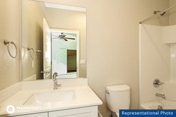 1119 S Stapley Dr Unit 104 3 Beds House for Rent - Photo Gallery 9