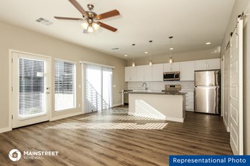 1119 S Stapley Dr Unit 113 3 Beds House for Rent - Photo Gallery 3