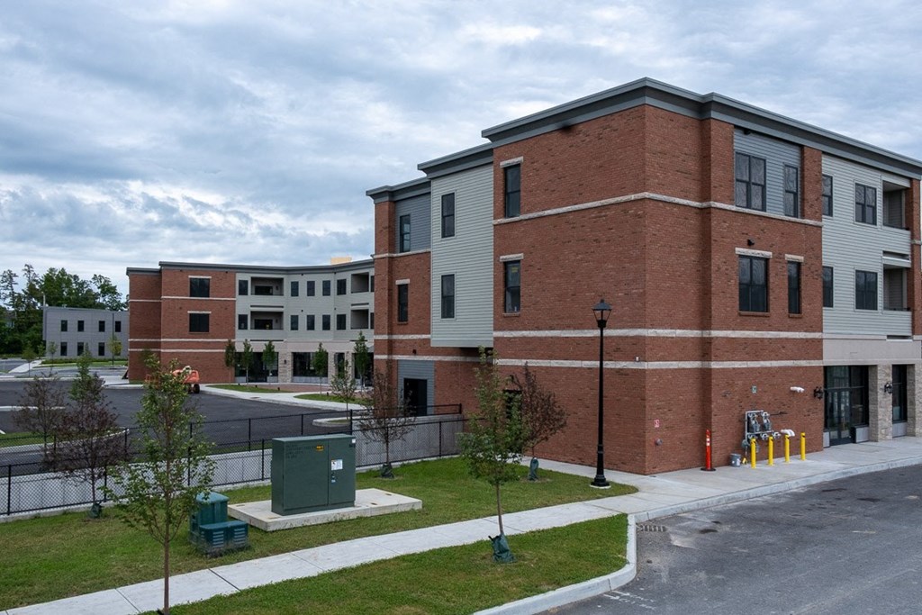 Cottonwood CrossingStudio, 1bdrm, & 2bdrm Luxury Apartments In Taft