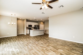 3001 E SLATER DRIVE 4 Beds House for Rent - Photo Gallery 3