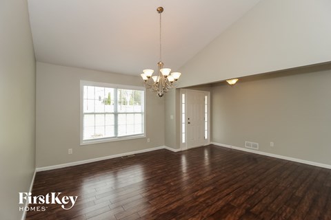 88 Wyndham Walk 3 Beds Apartment for Rent