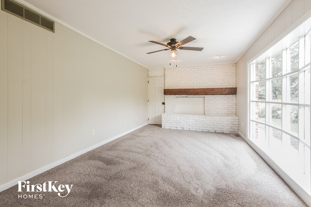 596 Waterview Boulevard 5 Beds House for Rent - Photo Gallery 2