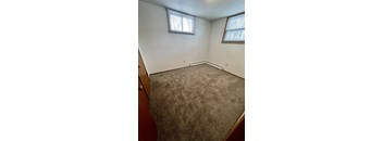 2 Bedrooms, 1 Bathroom