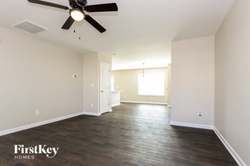 2625 Mcintosh Street 3 Beds House for Rent - Photo Gallery 3