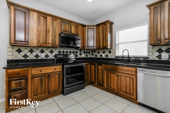 288 MAGICAL WAY 4 Beds House for Rent - Photo Gallery 5