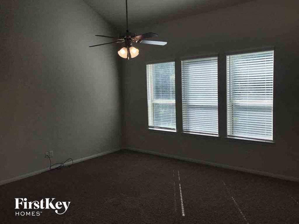 6630 Blimp Base Blvd 4 Beds House for Rent - Photo Gallery 2