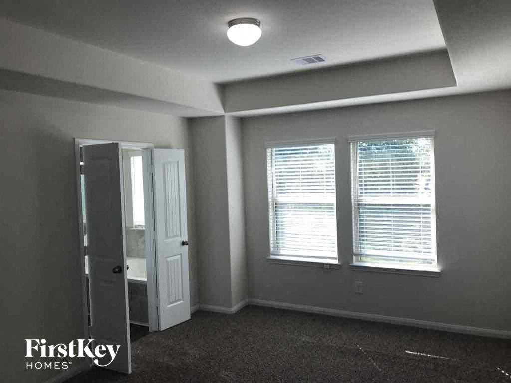 6630 Blimp Base Blvd 4 Beds House for Rent - Photo Gallery 11