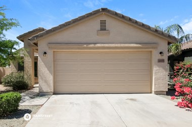 3817 FISKE AVE 3 Beds Apartment for Rent