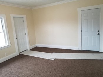 11202 Buckeye Road Apartments 1-2 Beds Apartment for Rent - Photo Gallery 6