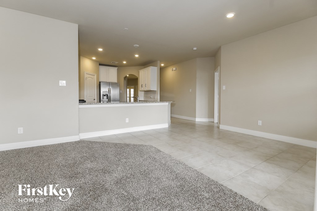 16209 Weymouth Drive Studio House for Rent - Photo Gallery 4