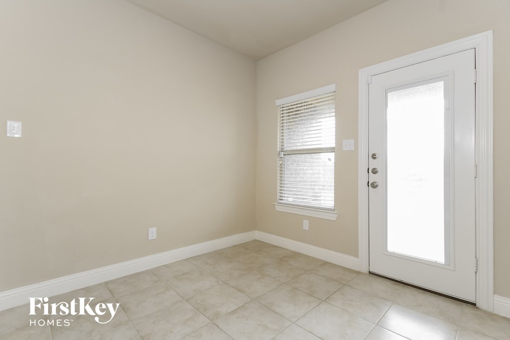 16209 Weymouth Drive Studio House for Rent - Photo Gallery 5