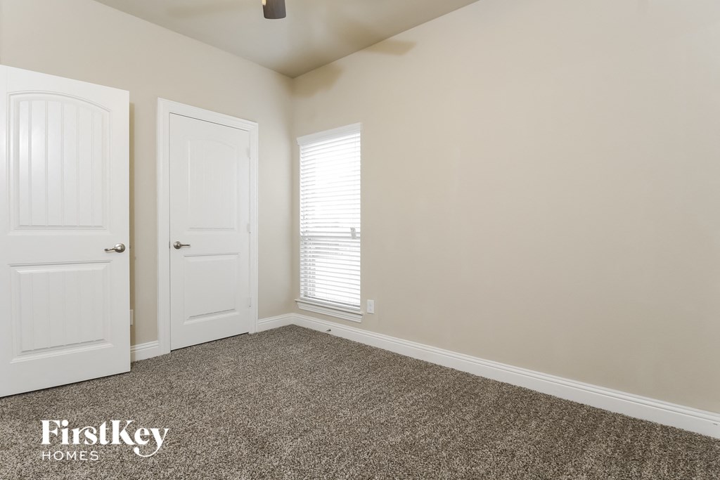 16209 Weymouth Drive Studio House for Rent - Photo Gallery 11