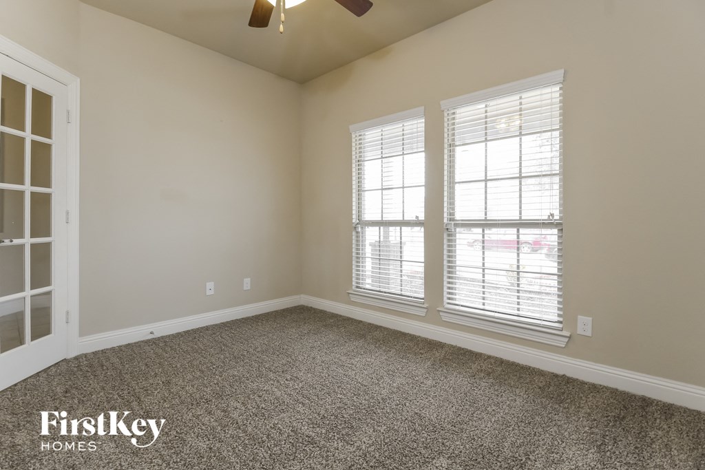 16209 Weymouth Drive Studio House for Rent - Photo Gallery 12