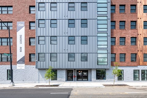 the building in which the hotel is located