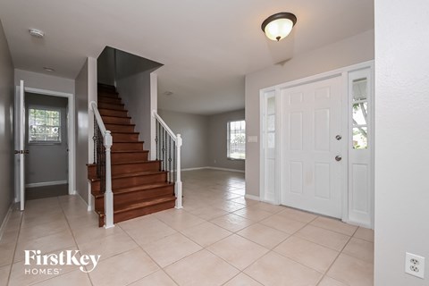15 SE 12Th Avenue 5 Beds Apartment for Rent