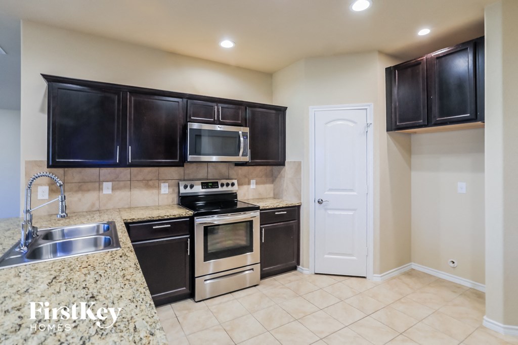 522 Canterbury Park Lane 4 Beds House for Rent - Photo Gallery 5