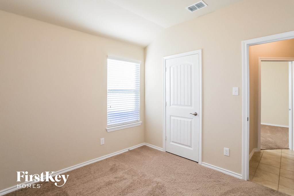 522 Canterbury Park Lane 4 Beds House for Rent - Photo Gallery 11