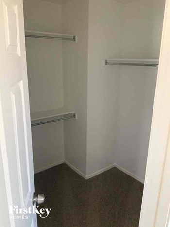 18545 W VOGEL Avenue 4 Beds House for Rent - Photo Gallery 20