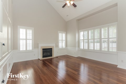 869 Brookdale Lane 4 Beds Apartment for Rent