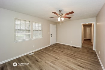 6670 Hoke Ct 3 Beds House for Rent - Photo Gallery 4