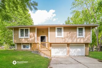 1611 SE KINGSWAY ST 3 Beds Apartment for Rent