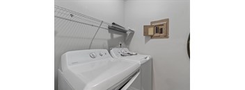 2 Bedrooms, 1 Bathroom